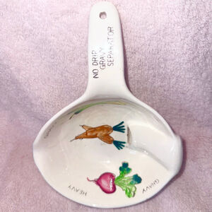 Vintage 1950s No Drip Gravy Separator Vegetable Print Glazed Ceramic